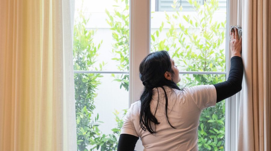 Window Cleaning Services Why Clear Glass Changes the Whole Home